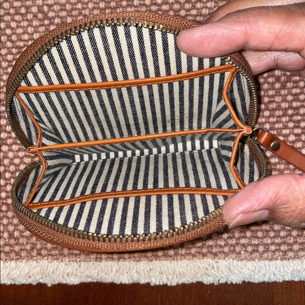 O MY BAG AMSTERDAM 
Laura’s Purse
Cognac Classic - Picture 3 of 6